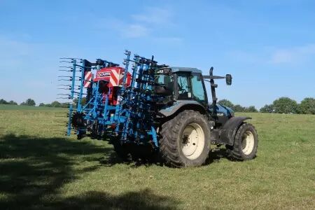 Régénérateur de prairie CARRE