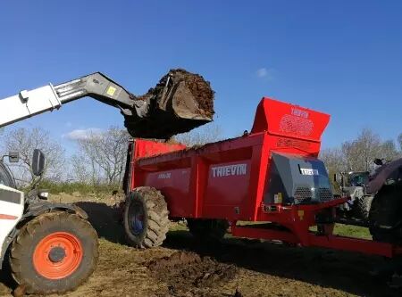 Épandeur de fumier / compost THIEVIN